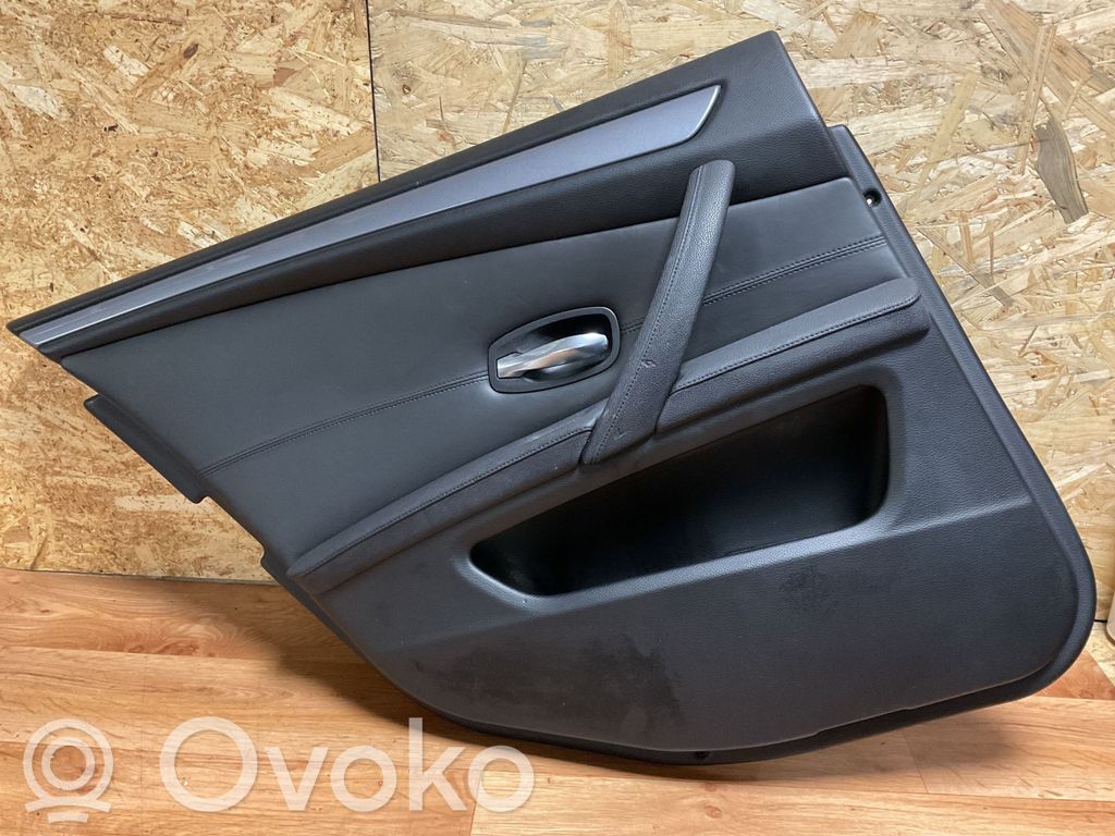 BMW 5 E60 E61 Apšuvums aizmugurējām durvīm 