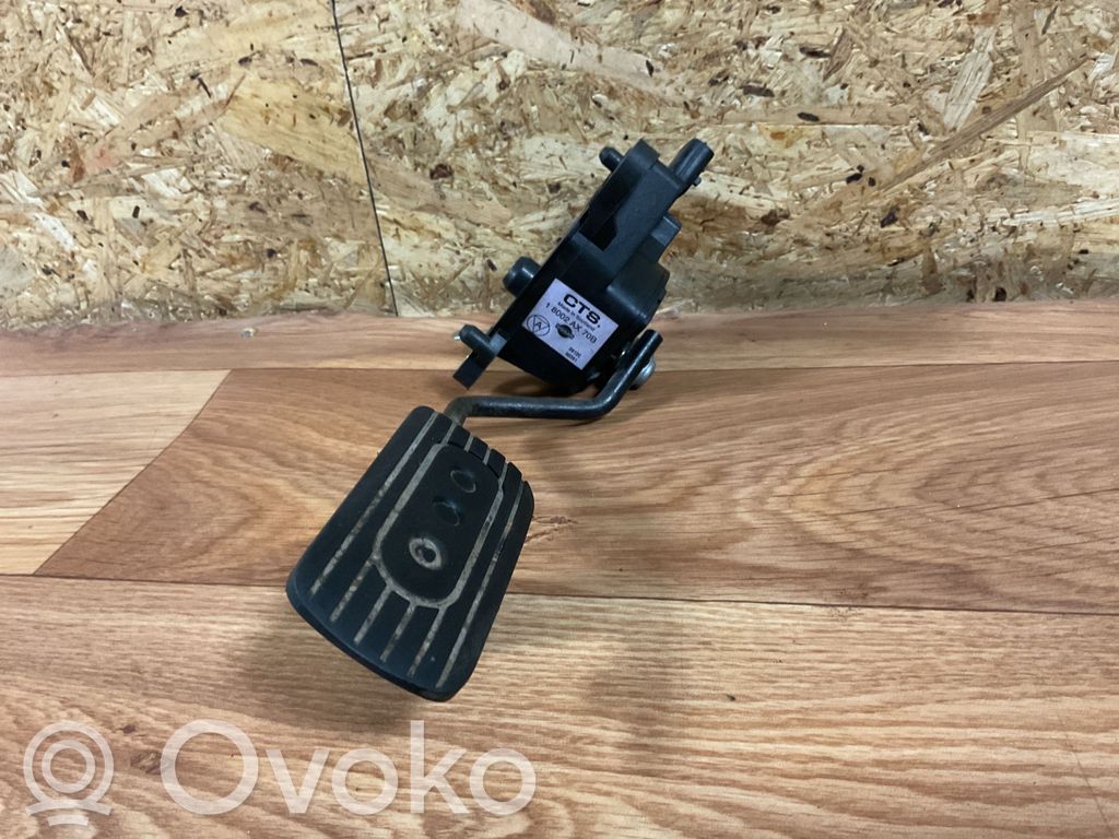 Nissan Note (E11) Accelerator throttle pedal 