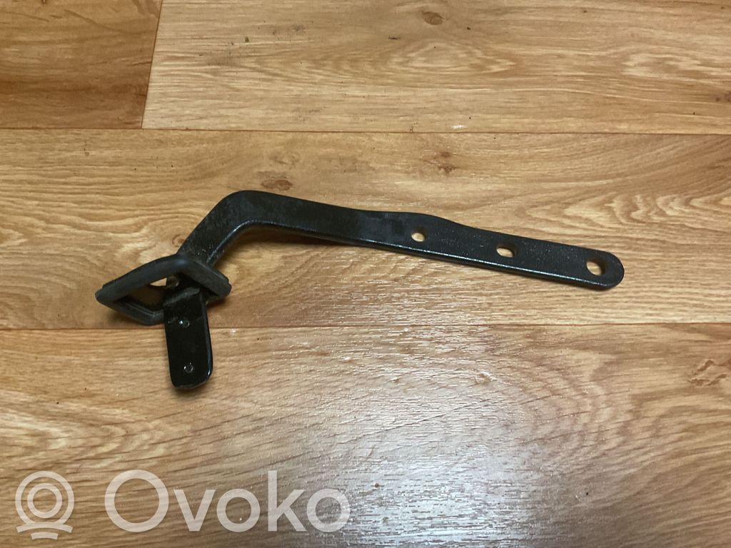 Volvo V70 Tailgate/trunk/boot hinge 