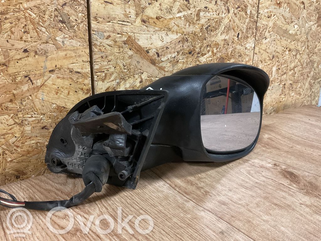 Citroen C3 Elektryczne lusterko boczne drzwi przednich 