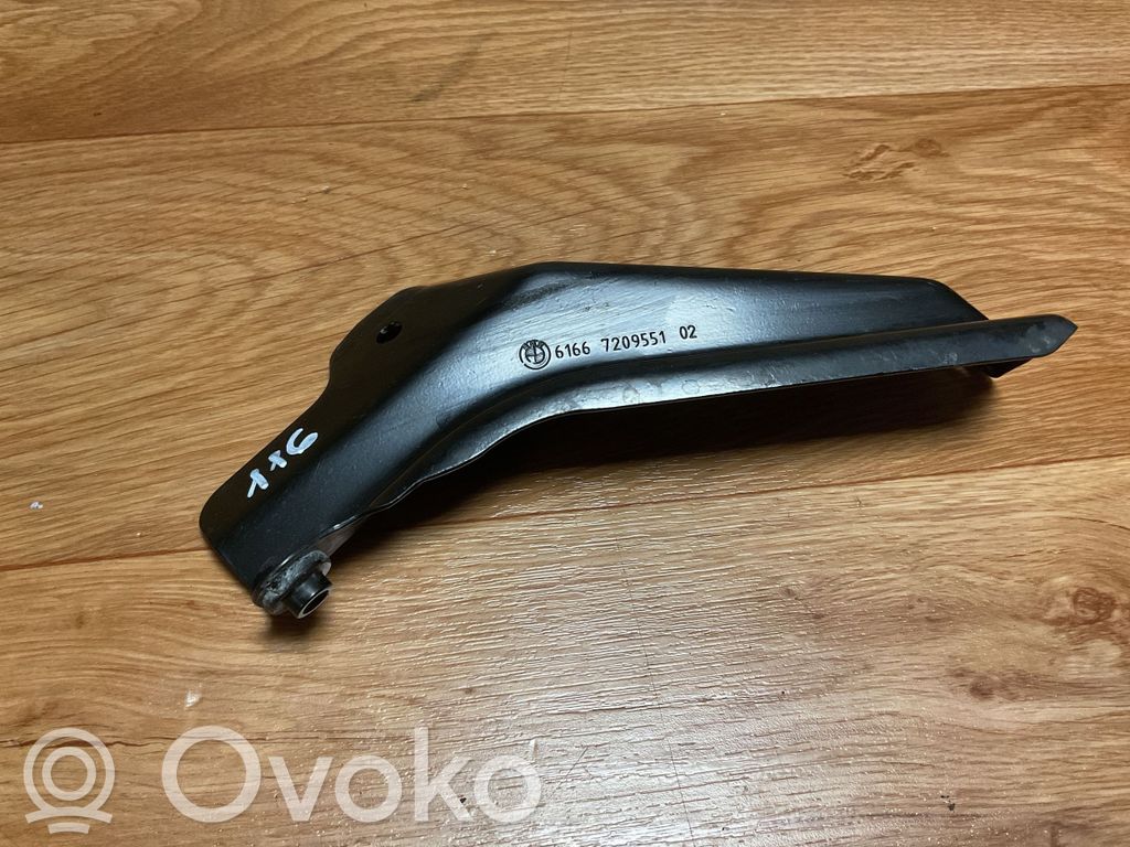 BMW 5 E60 E61 Muu moottoritilan osa 