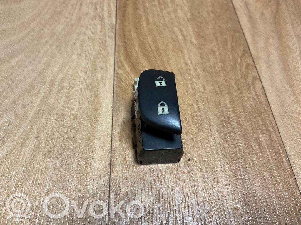Saab 9-3 Ver2 Central locking switch button 