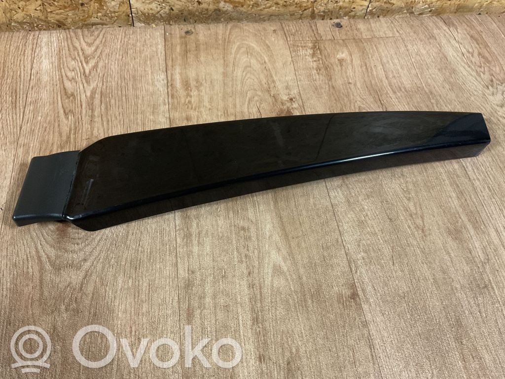 (B) statramsčio apdaila (viršutinė)   8E0853290D