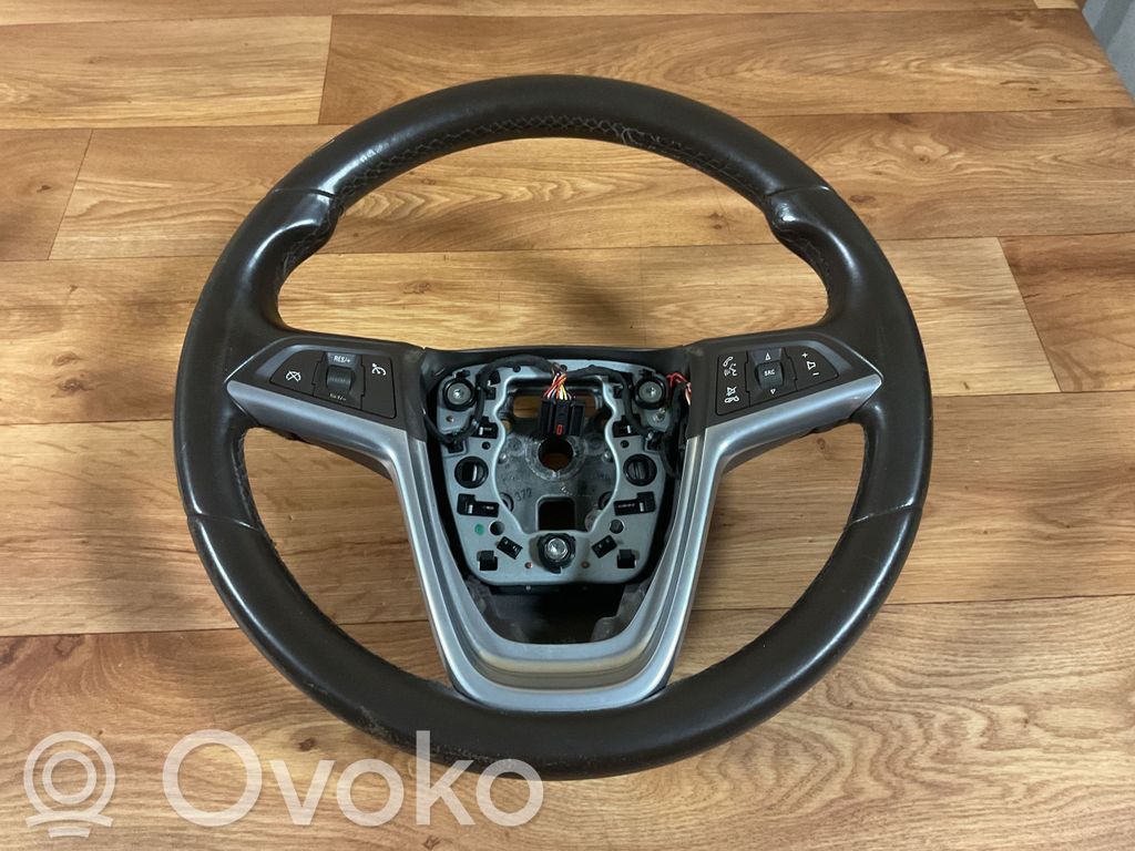 Opel Insignia A Ohjauspyörä 