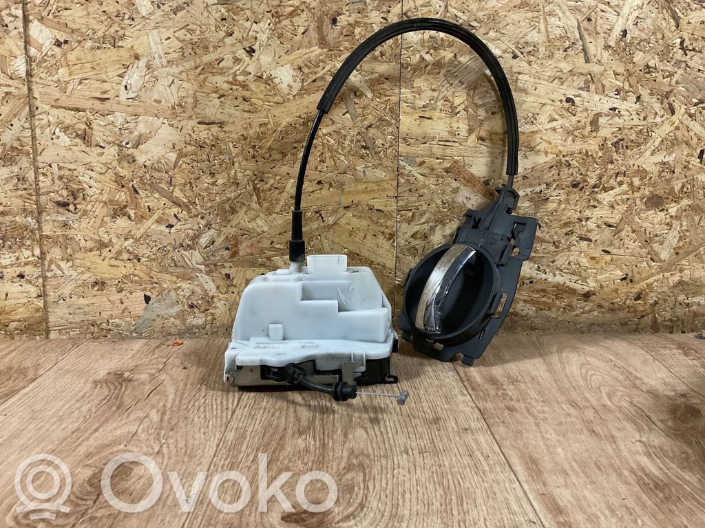 Citroen C3 Aizmugurē slēdzene 