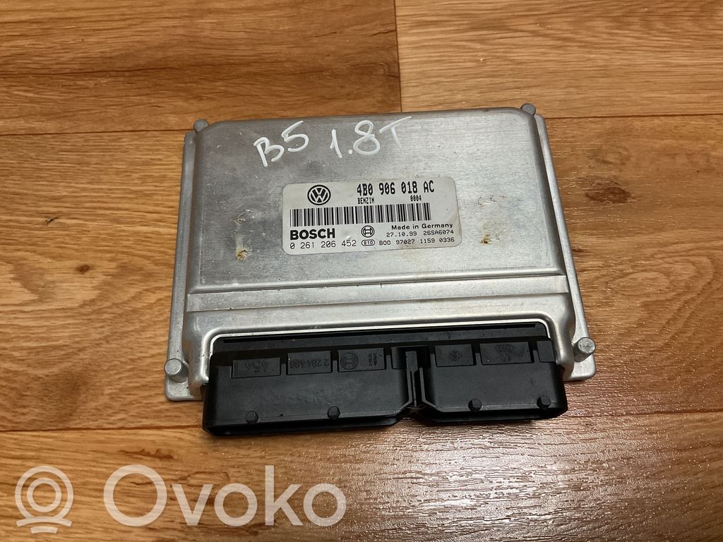 Volkswagen PASSAT B5 Engine control unit/module 