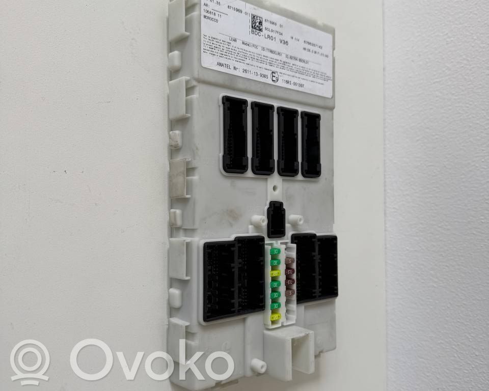 BMW 2 F45 Skrzynka bezpieczników / Komplet 