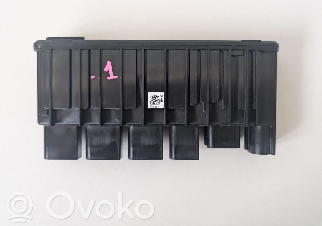 Autres unités de commande / modules   863855104