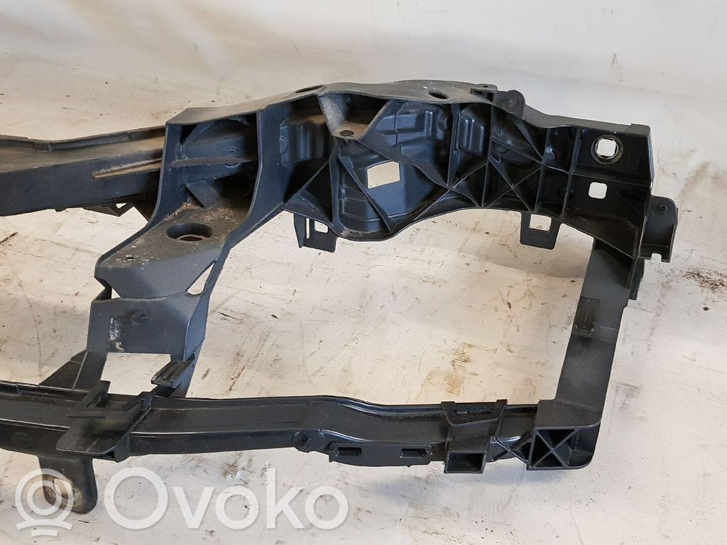 Ford Focus Radiatorių panelė 
