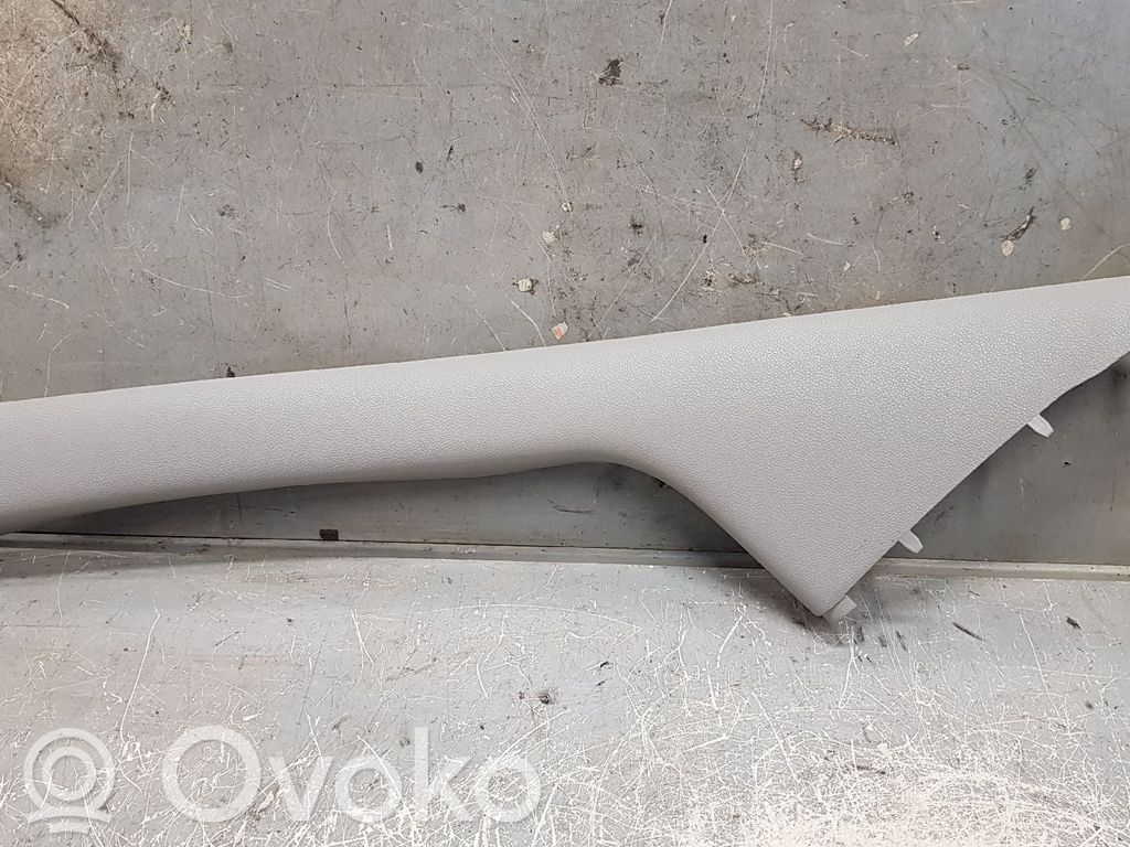 Osłona słupka szyby przedniej / A   5118532