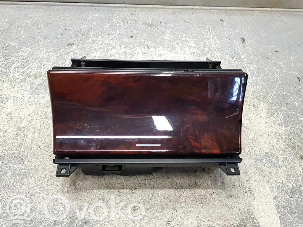 Mercedes-Benz E W210 Aschenbecher 