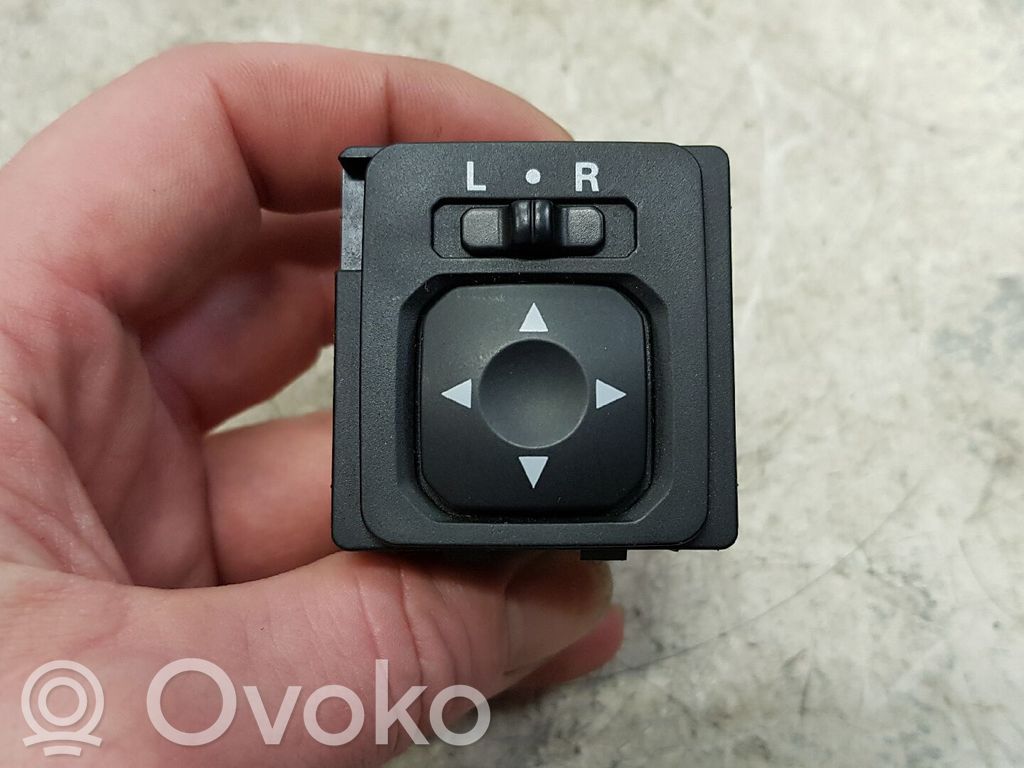 Mitsubishi Outlander Interruptor del espejo lateral 