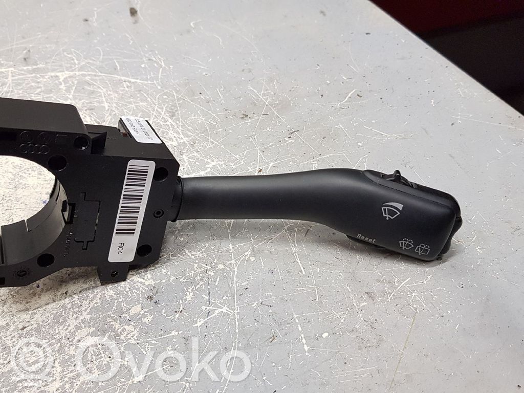 Volkswagen PASSAT B5.5 Palanca de control del limpiaparabrisas 