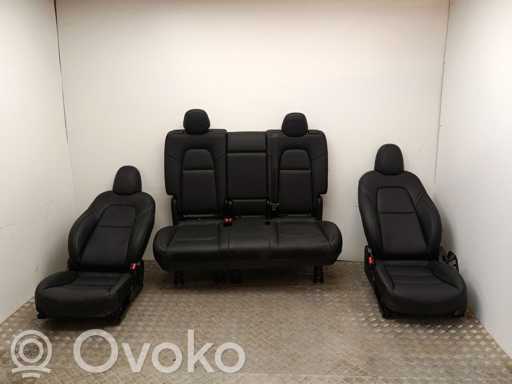 Seat set