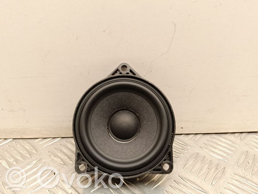 Tesla Model Y Panel speaker 