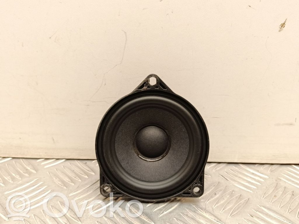 Tesla Model Y Panel speaker 