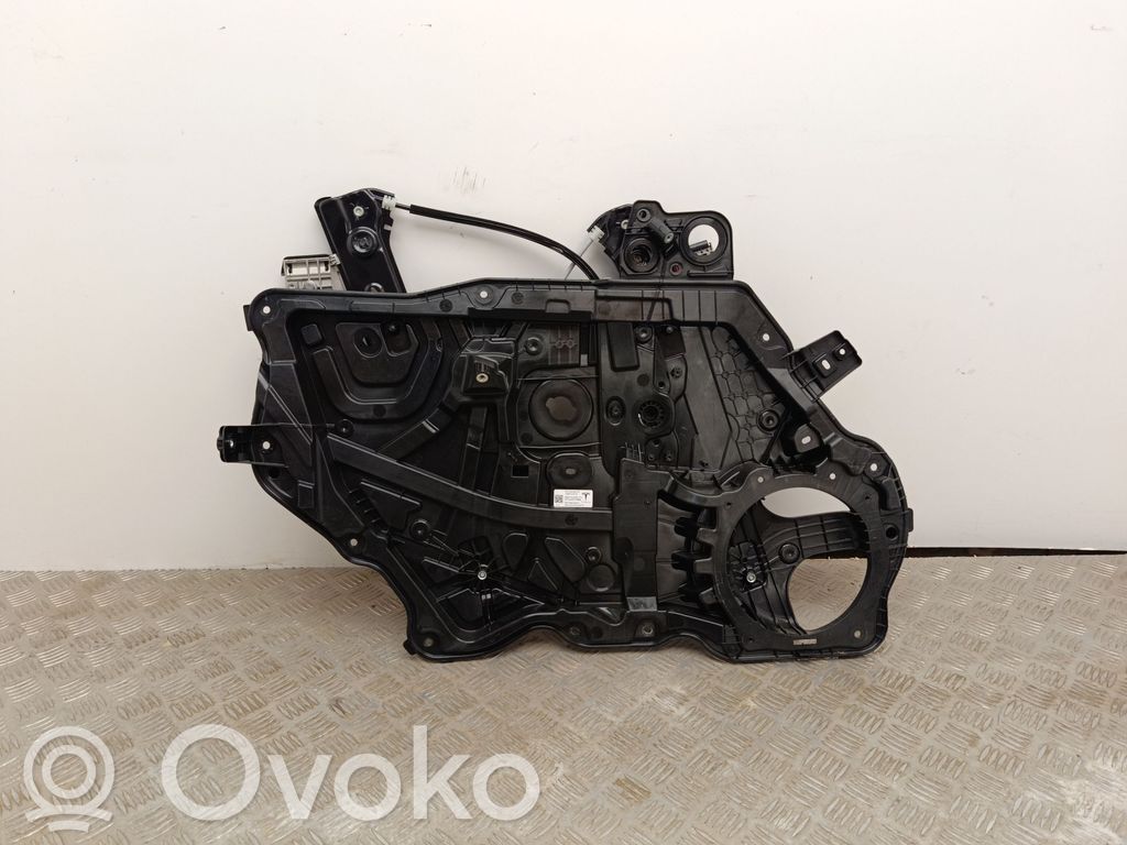 Tesla Model Y Front window lifting mechanism without motor 