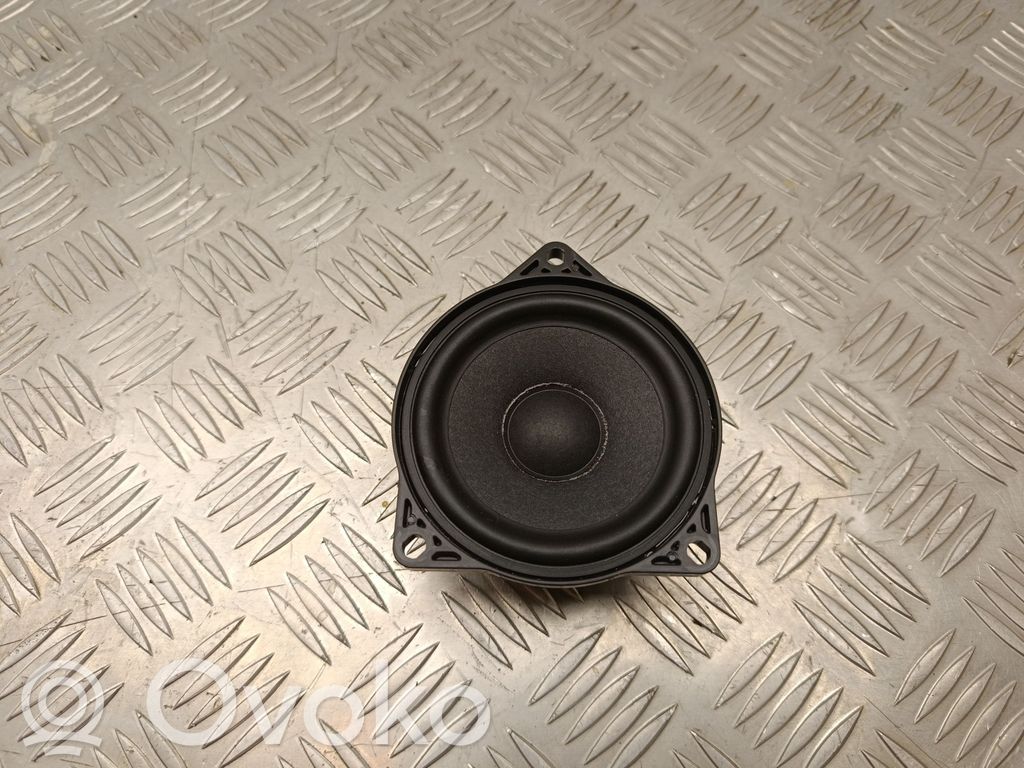 Tesla Model Y Panel speaker 