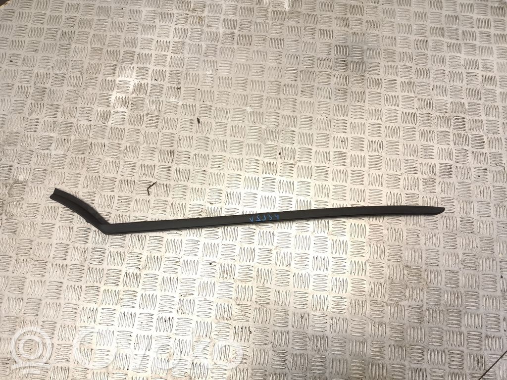 Volvo XC40 Windshield trim 