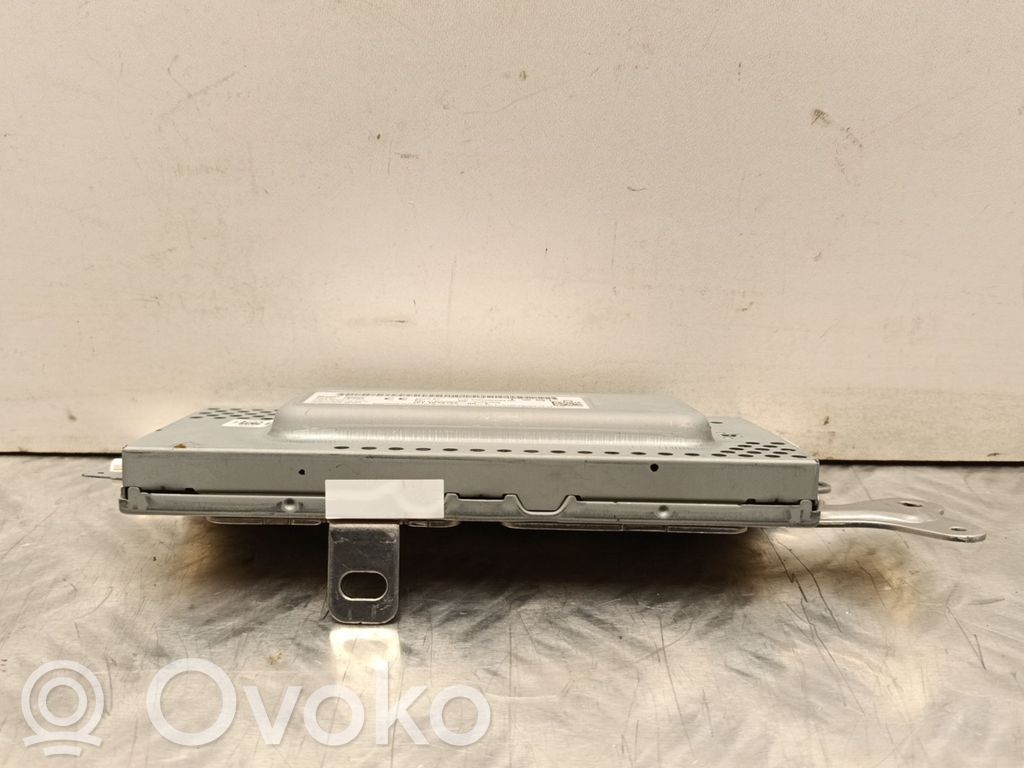 Tesla Model 3 Steuergerät Antenne 