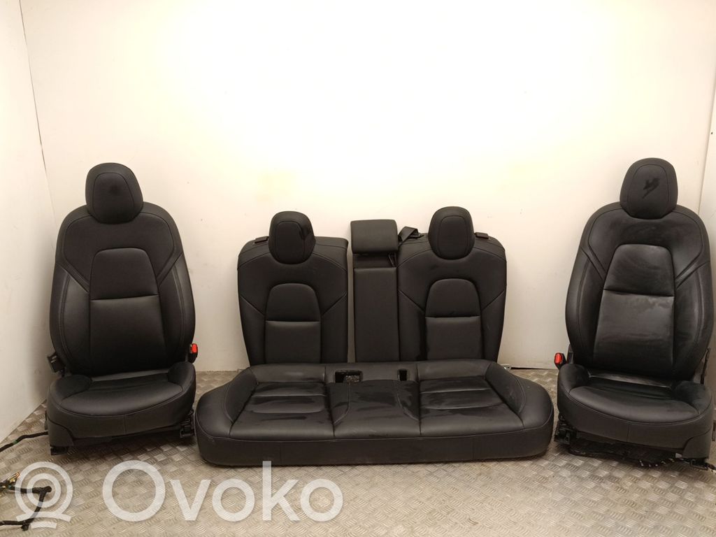 Tesla Model 3 Комплект сидений 