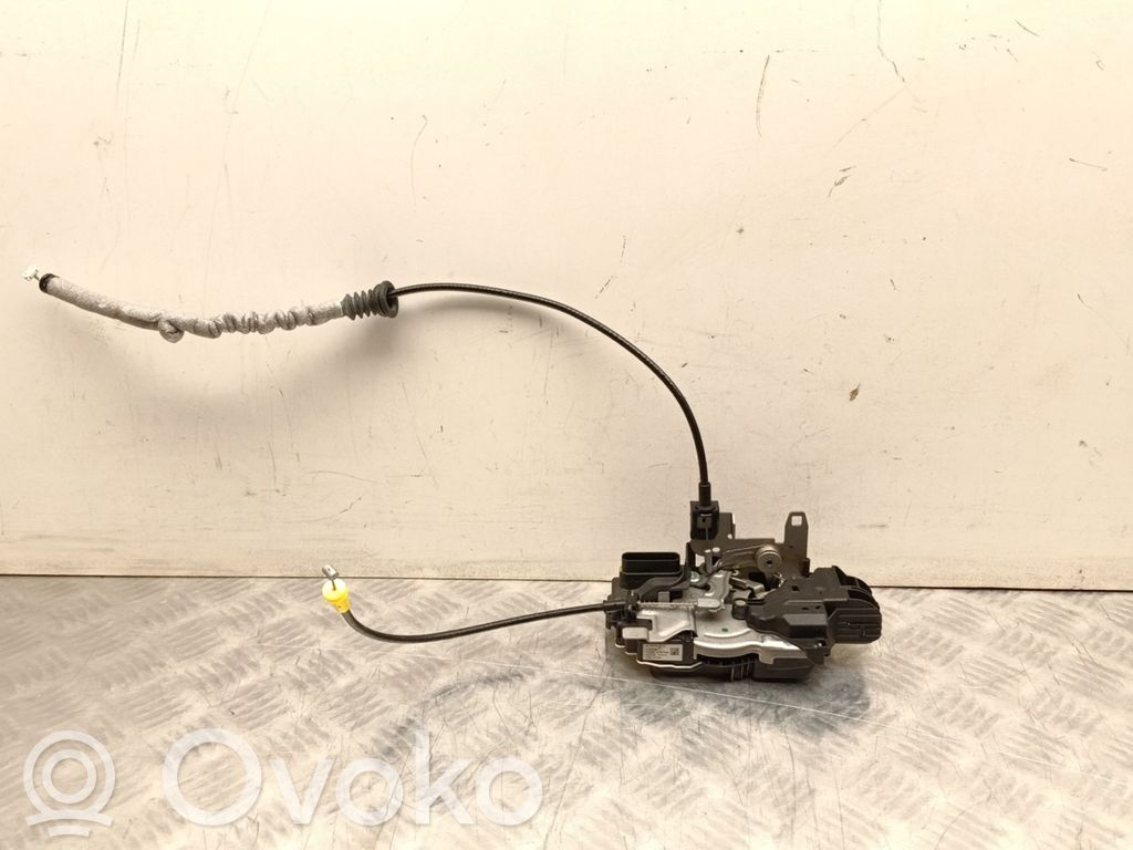 Volvo XC40 Zamek drzwi przednich 
