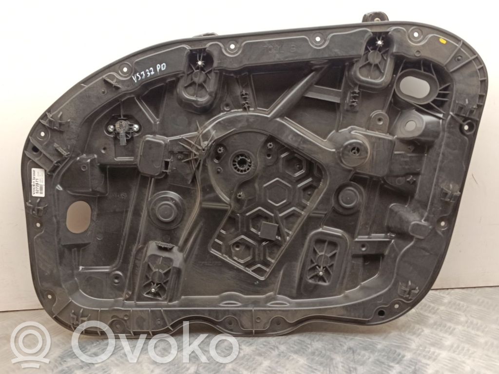 Volvo XC40 Mechanizm podnoszenia szyby przedniej bez silnika 