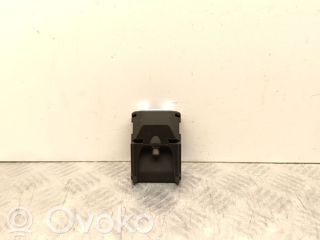 Peugeot 5008 II Windshield/windscreen camera 