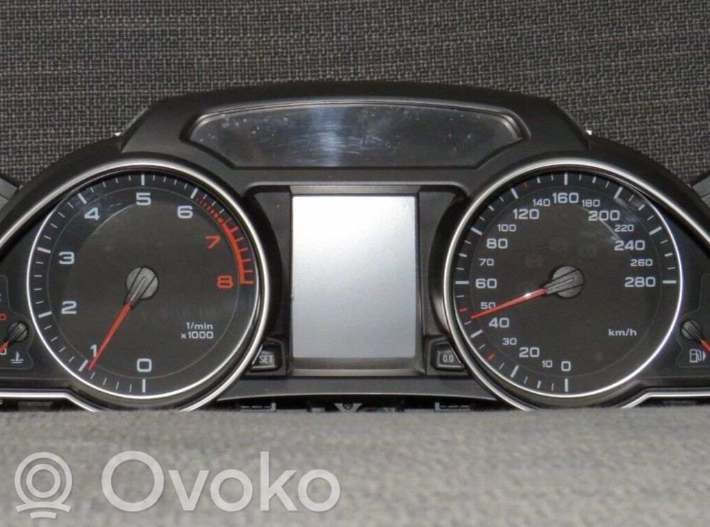 Audi A5 8T 8F Licznik / Prędkościomierz 