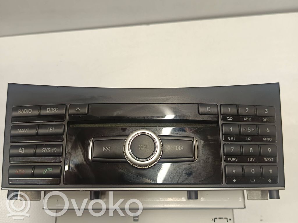 Mercedes-Benz E C207 W207 Panel / Radioodtwarzacz CD/DVD/GPS 