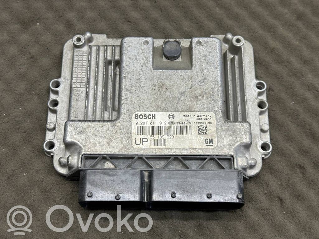Opel Astra H Calculateur moteur ECU 
