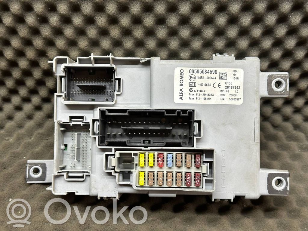 Skrzynka bezpieczników / Komplet   00505084590VAR,00505084590