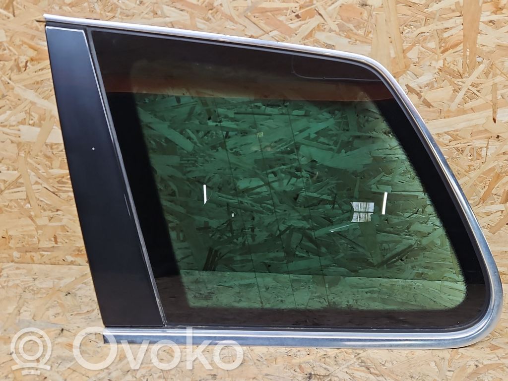 Volkswagen Touareg I Finestrino laterale posteriore 