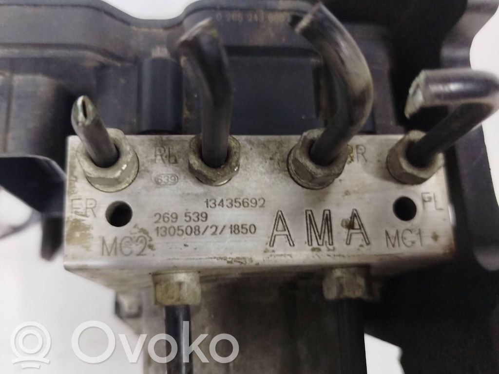 Opel Astra J Bomba de ABS 