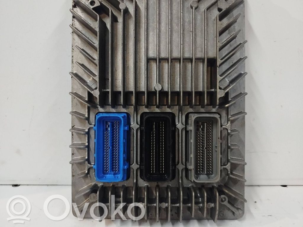 Opel Insignia A Engine control unit/module 