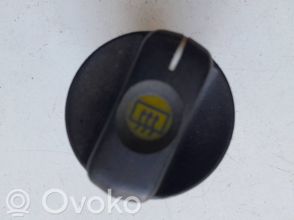 Opel Corsa B Windscreen/window heater switch 