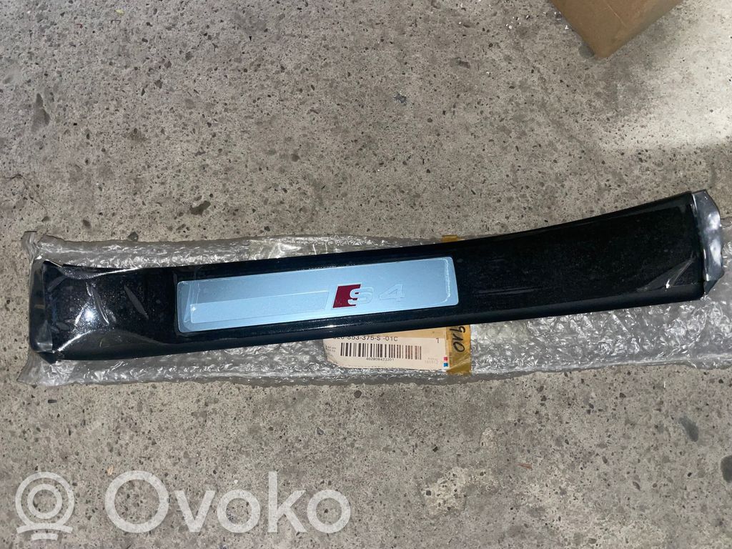 Audi A4 S4 B7 8E 8H Listwa progowa tylna 