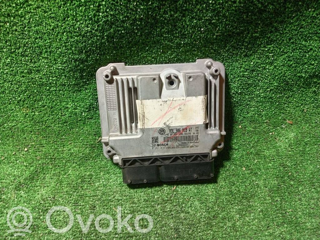 Volkswagen Golf VI Engine control unit/module 