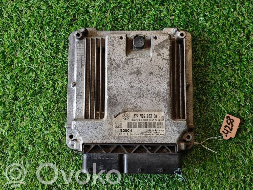 Engine control unit/module   074906032BA,0281014132