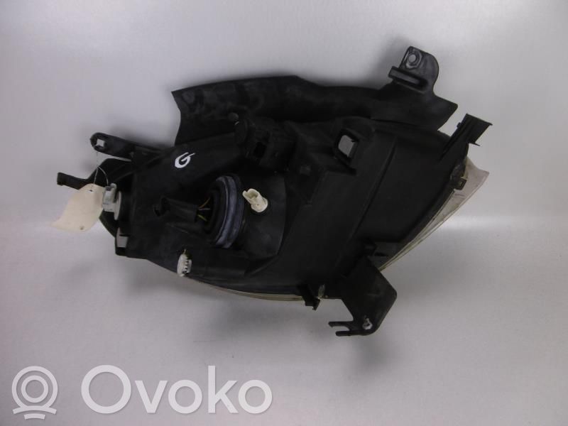 Citroen Xsara Picasso Lampa przednia 