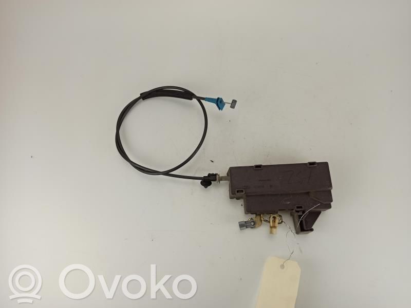 Ford Fiesta Priekšpusē slēdzene 