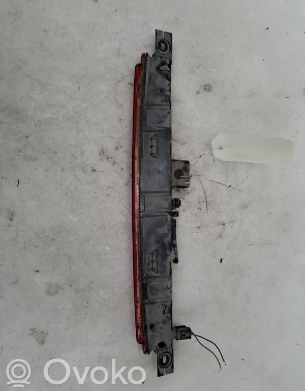 BMW 2 F45 Kolmas/lisäjarruvalo 