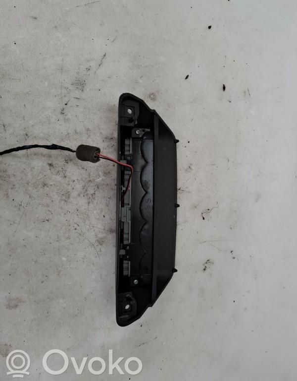 Chevrolet Spark Third/center stoplight 