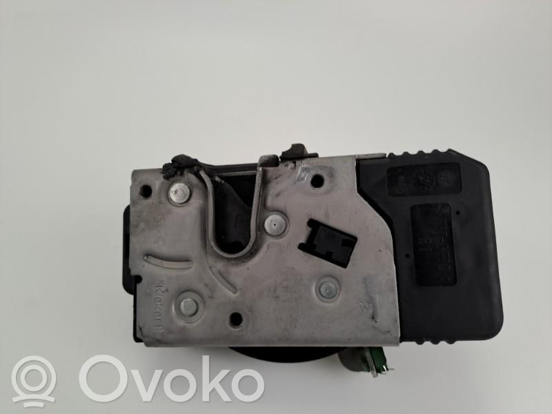 Opel Combo C Etuoven lukko 