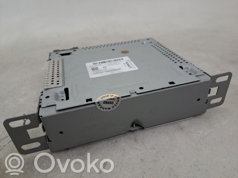 Renault Clio IV Radio/CD/DVD/GPS head unit 