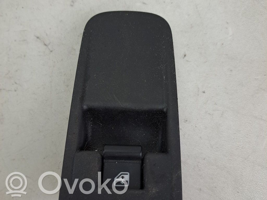 Alfa Romeo Mito Electric window control switch 