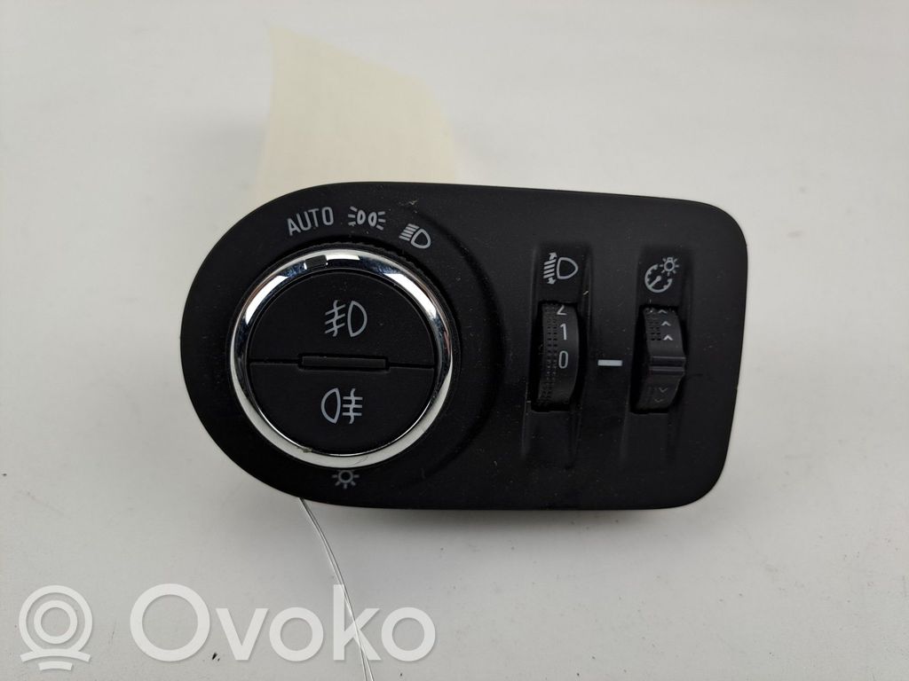 Opel Corsa F Interruptor de luz 
