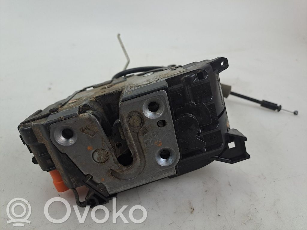 Renault Master III Etuoven lukko 