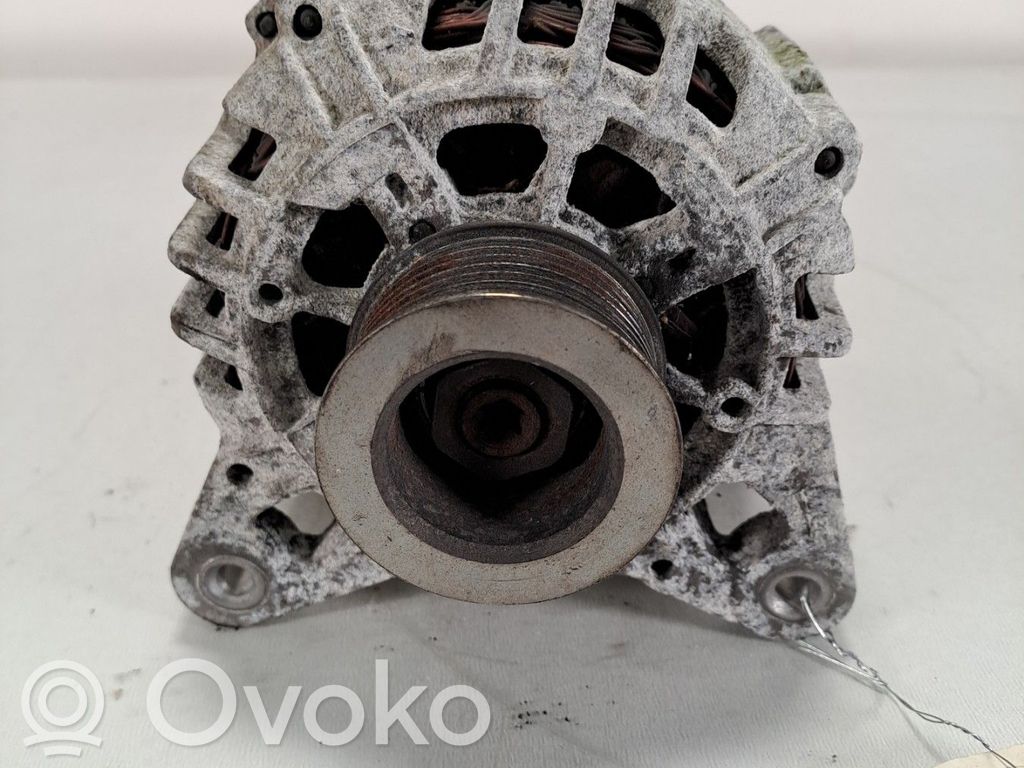 Renault Clio III Generator/alternator 