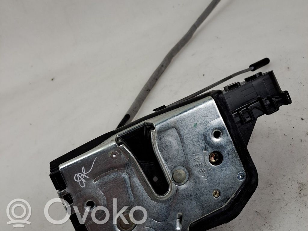 Front door lock   51217011244